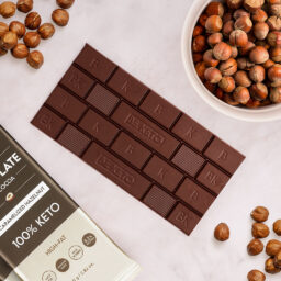 Chocolat Végétalien Keto + Huile MCT – Noisettes Caramélisées 80g