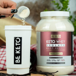 Keto-Whet-Isolate-French-Vanilla-800g_2-1.jpg Isolat de Whey Keto + Huile MCT – Vanille Française 800g