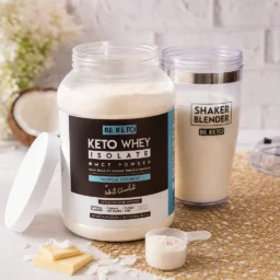 Isolat de Whey Keto + Huile MCT – Noix de Coco & Chocolat Blanc 800g – Lifestyle 2 Isolat de whey keto + huile mct – noix de coco & chocolat blanc 800g